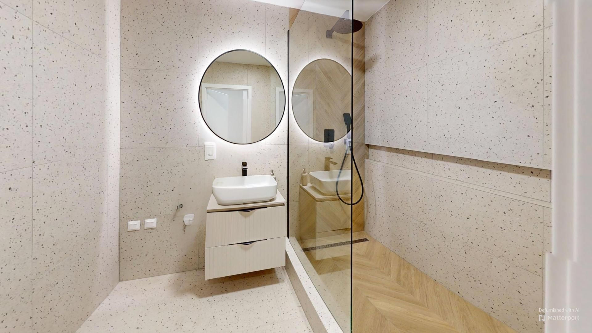 3-izbovy-byt-inovecka-Bathroom-Defurnished.jpg